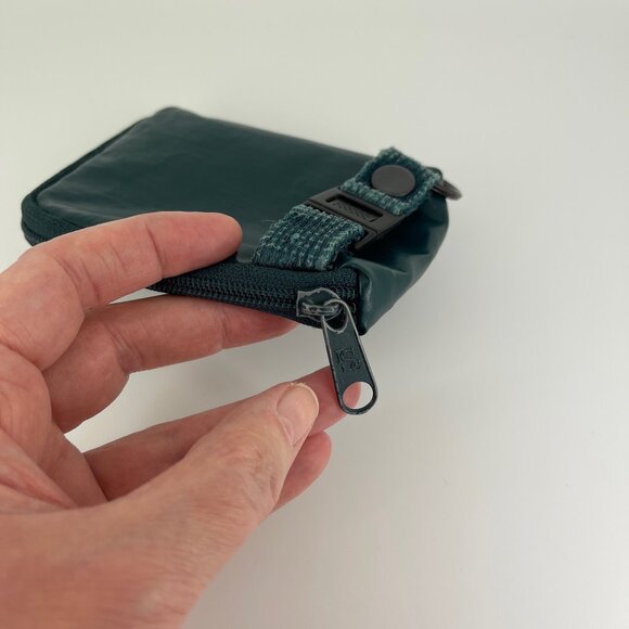 VINTAGE 80s PARIS SPORT CLUB NYLON ZIP BAG CHARM CREDIT CARD + CASH STASH POUCH - Picture 9 of 15